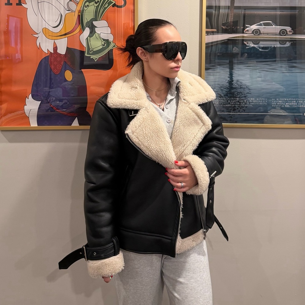 Topshop faux leather shearling aviator biker jacket in black - Picture 7 of 11